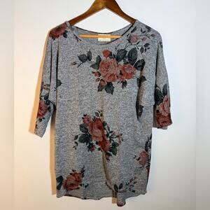 Bobbie Brooks Floral Gray Top with Rose Print